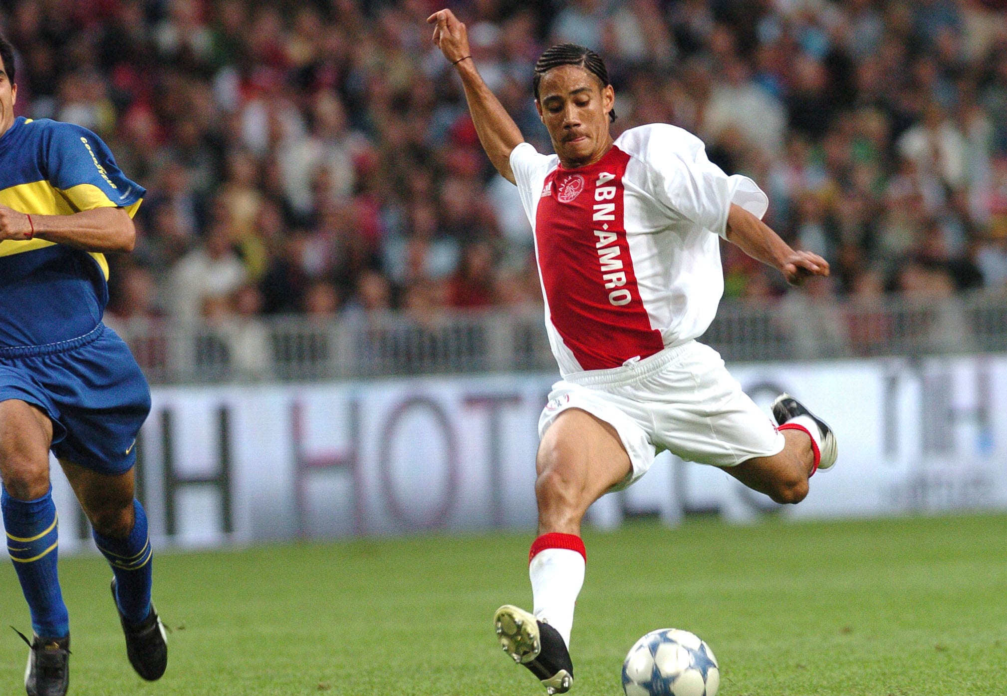 former bafana bag=fana midfielder steven pienaar scores for Ajax
