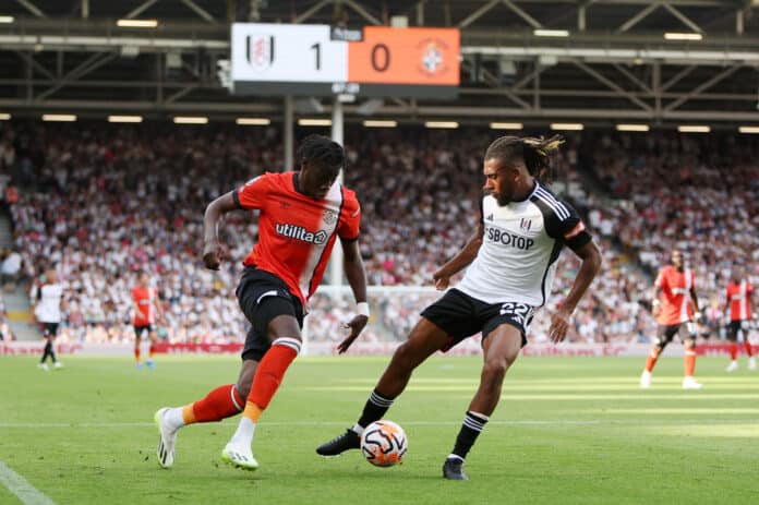 Crystal Palace vs Fulham: Alex Iwobi battle for the ball