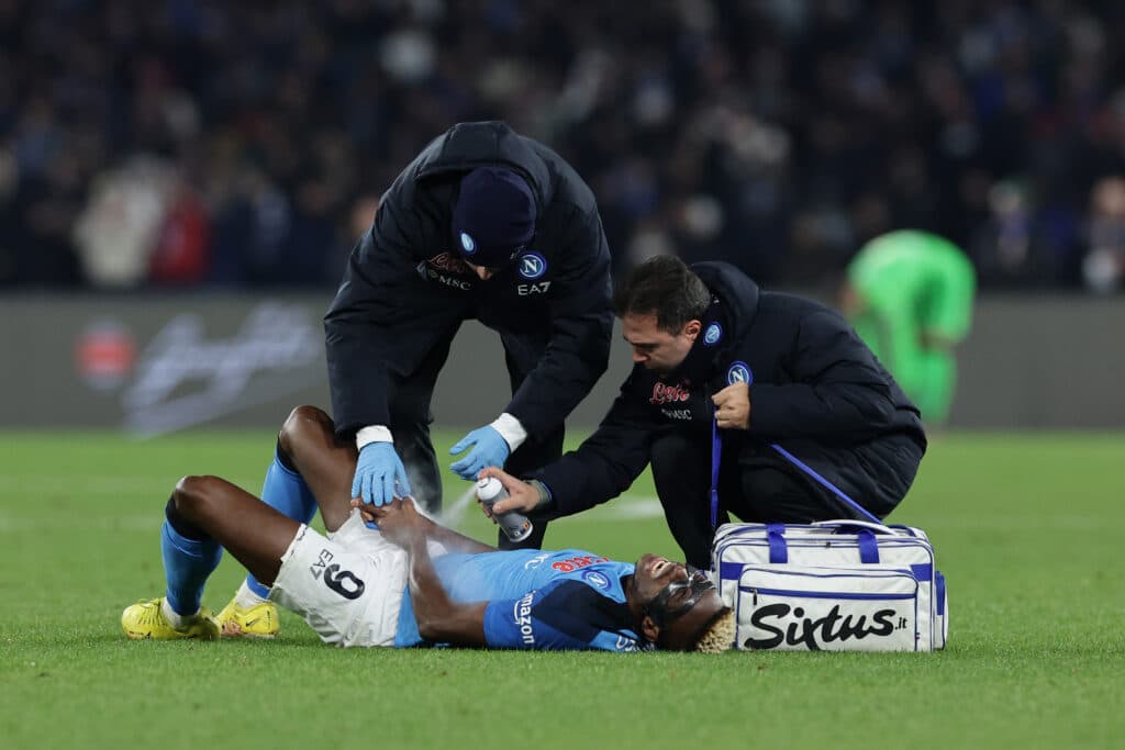 Victor Osimhen of SSC Napoli injury during the Serie A