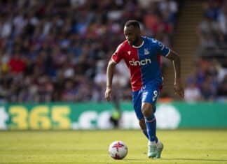 Jordan Ayew with the ball for Crystal Palace