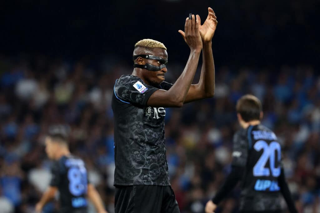Victor Osimhen of SSC Napoli gestures during the Serie A football match between SSC Napoli and ACF Fiorentina