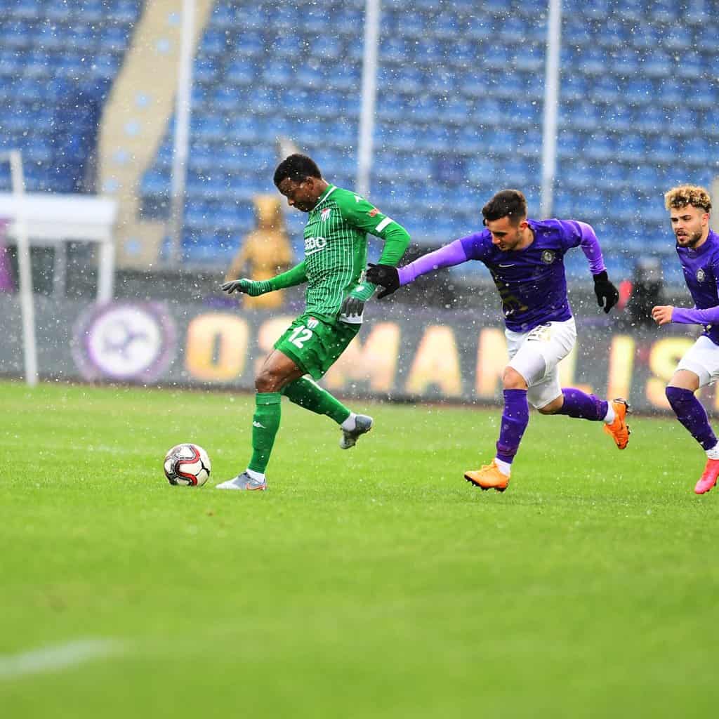 Shehu Abdullahi Scores Bursaspor